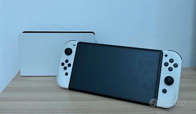 NINTENDO SWITCH OLED E MEMORY CARD DA 128 GB