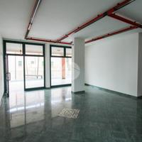 NEGOZIO A CASTEL ROZZONE