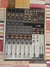 Behringer Xenyx 1204USB