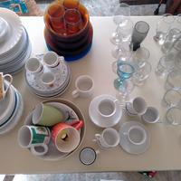 piatti bicchieri tazze 