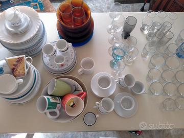 piatti bicchieri tazze 