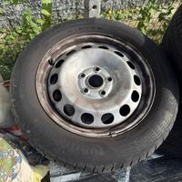 Cerchi in fero originali vw con gome al 80% estive