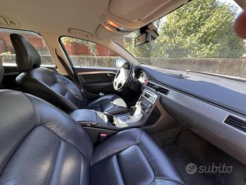 volvo xc70 2 serie