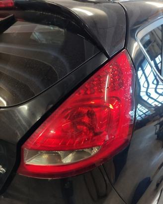 Fanale posteriore destro FORD FIESTA del 2010