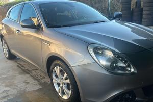 Alfa Romeo Giulietta 1.6 JTDm-2 105 CV Distinctive