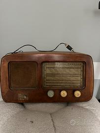 radio d’epoca a valvole La Voce del Padrone