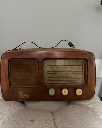 radio d’epoca a valvole La Voce del Padrone
