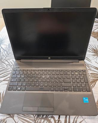 PC Portatile HP 250 G9 i3 12°- 16gb RAM 512 SSD 