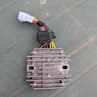 regolatore di tensione 