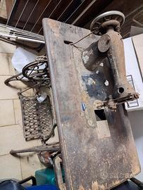 Macchina da cucire vintage