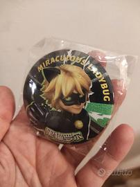 Spilla pin miraculous ladybug chat noir