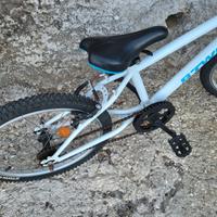 Bici da bimbo 20 b'twin e bici saltafoss