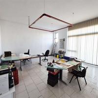 OSTE - FONDO COMMERCIALE CON CANNA FUMARIA