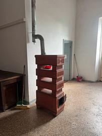 Stufa a legna in terracotta vintage “brevettata”