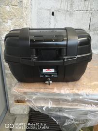 Top case Givi Trekker 52litri.