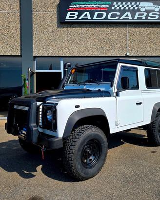 Land Rover Defender 90 TD4 SW "E" CON MOTORE NUO