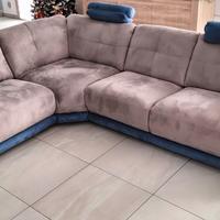 Divano angolare grigio e blu