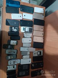 lotto cellulari smartphone vecchio  tablet 42 pezz