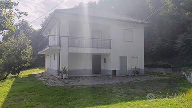 Casa indipendente su due livelli con terreno