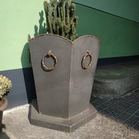 2 vasi arredo in ferro esagonali unici anni 70 