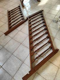 Corrimano con parapetto in legno