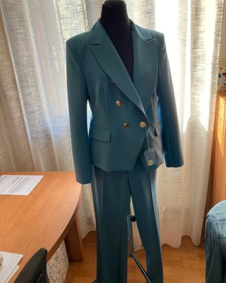 Completo giacca e pantalone