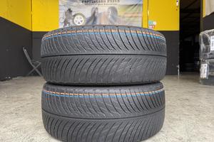 2 Gomme 235/40R19 96W Michelin Inverno 75% residui