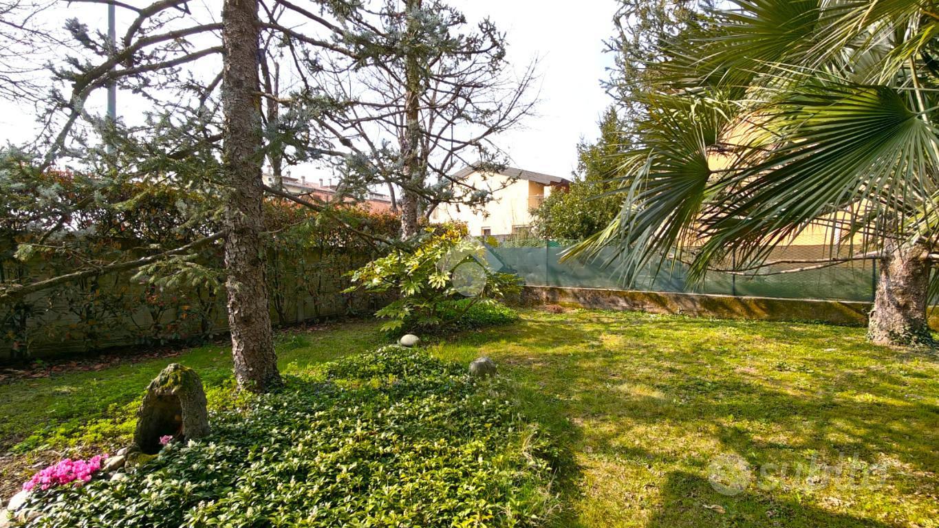 PORZIONE DI BIFAMILIARE A SENAGO - Vista 3