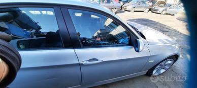 BMW 320D ANNO 2010 - PORTA ANTERIORE DESTRO