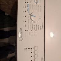 Lavatrice a carica dall'alto Indesit 5kg