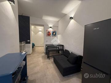 MONOLOCALE A PALERMO