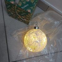 Pallina di natale con lampadina artigianale