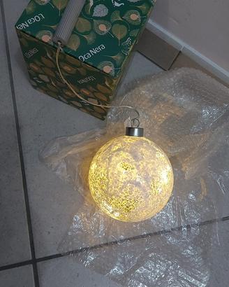Pallina di natale con lampadina artigianale