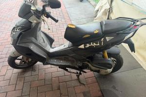 SCOOTER APRILIA SR