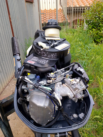 Barca in vetroresina più motore