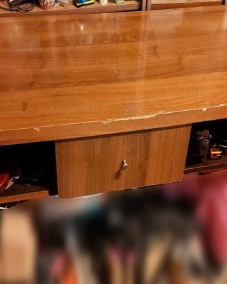 Bancone in legno artigianale