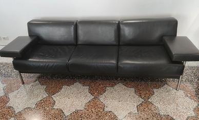 Divano 3 posti- Design moderno