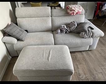 Divano letto con pouf