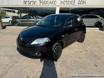 Lancia Ypsilon 1.0 Hybrid Silver NOLEGGIO RENT TO 