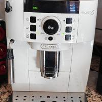 Macchina caffè in grani Magnifica S DeLonghi