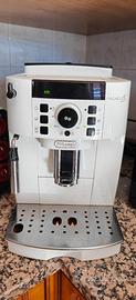 Macchina caffè in grani Magnifica S DeLonghi