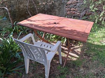 tavolo da giardino in legno pieghevole