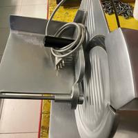 Affettatrice eletrica lama 22 Cm