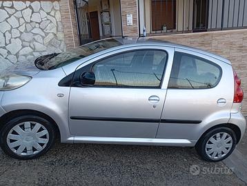 PEUGEOT 107,5 PORTE ,GRIGIA,1000 CL