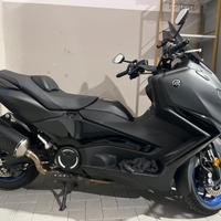 T MAX
