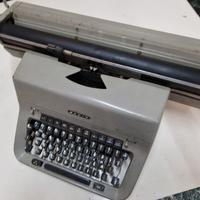 macchina da scrivere anni 60