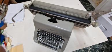 macchina da scrivere anni 60