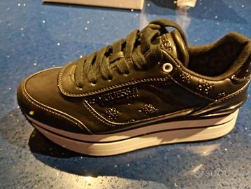scarpe GUESS 