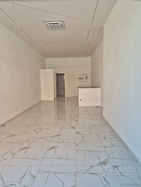 Fronte strada via roma atripalda