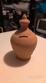Salvadanaio in terracotta